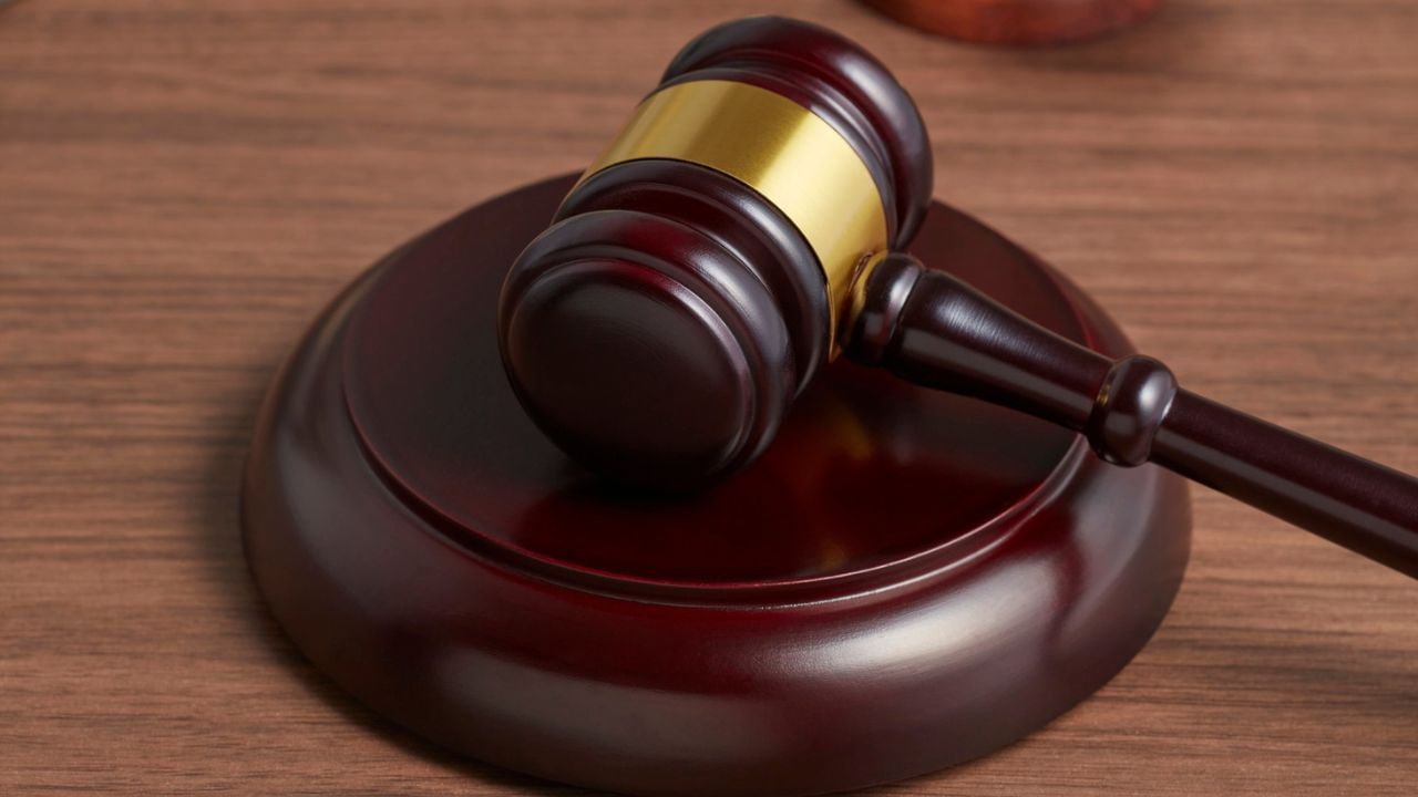 ઘણી વખત સામાજિક, કૌટુંબિક અથવા અન્ય કારણોસર, મહિલાઓ ઘટના સમયે પોલીસને જાણ કરી શકતી નથી.