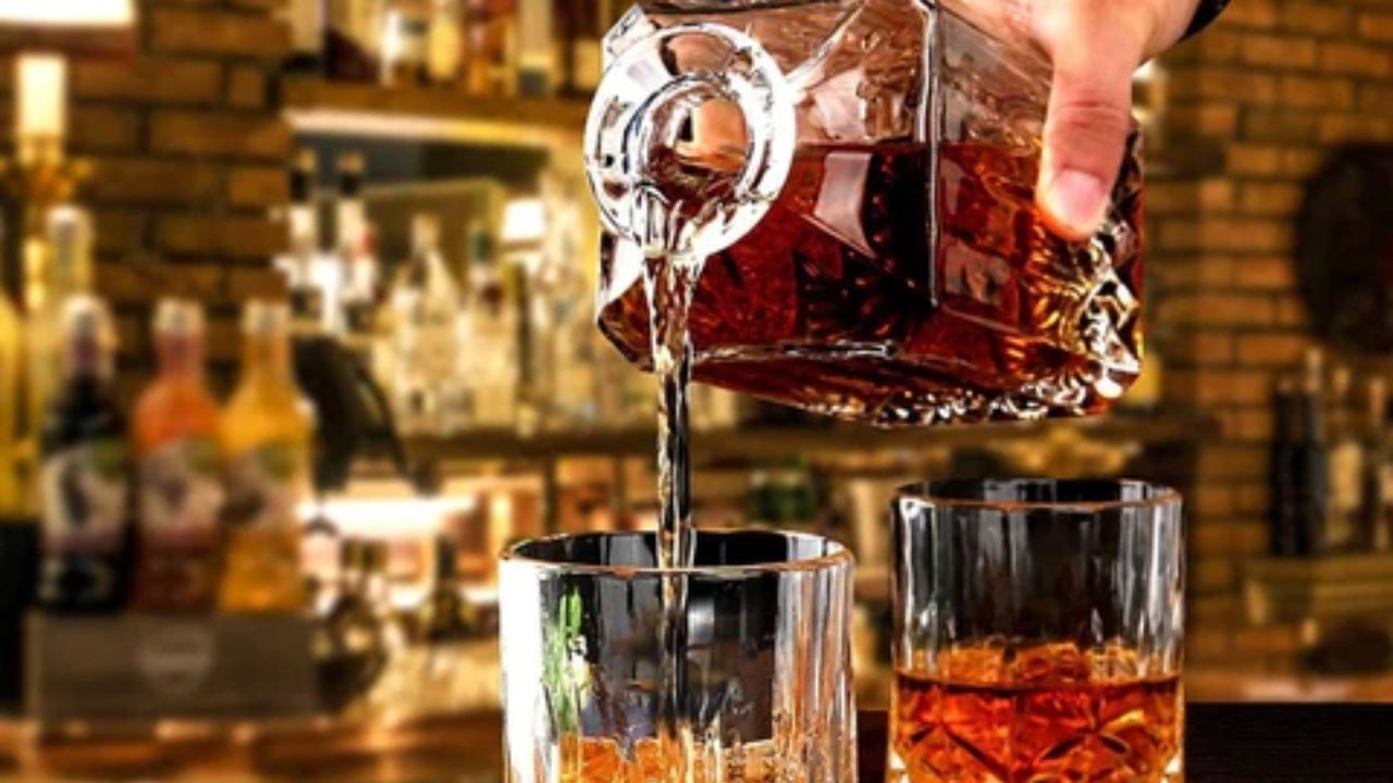 (Disclaimer: અહીં આપવામાં આવેલો આર્ટિકલ મળતી માહિતી મુજબ છે. દારુ પીવો અને ધુમ્રપાન કરવું તે સ્વાસ્થ્ય માટે હાનિકારક છે. Tv9 ગુજરાતી આવા ન્યૂઝને પ્રોત્સાહન આપતું નથી.)