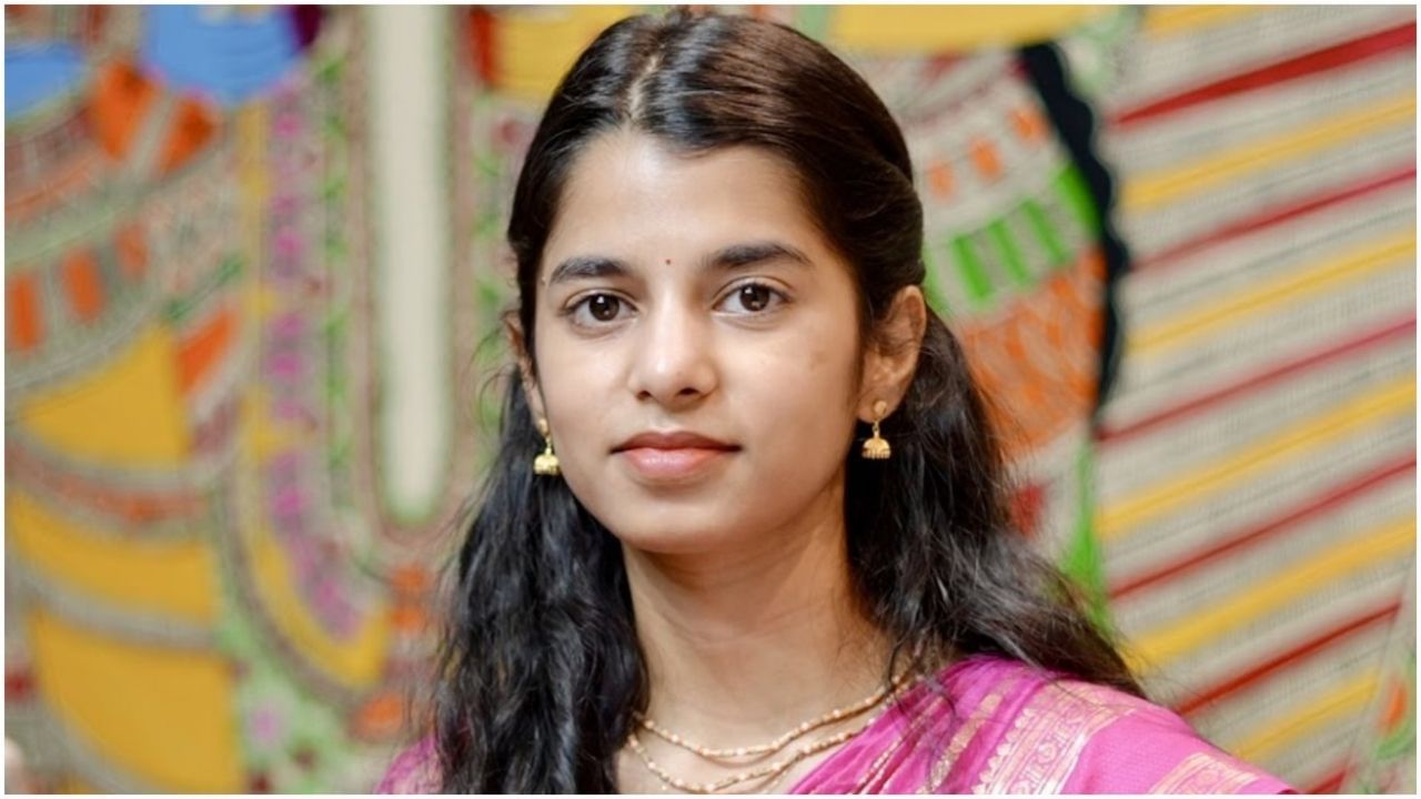 Maithili Thakur Income