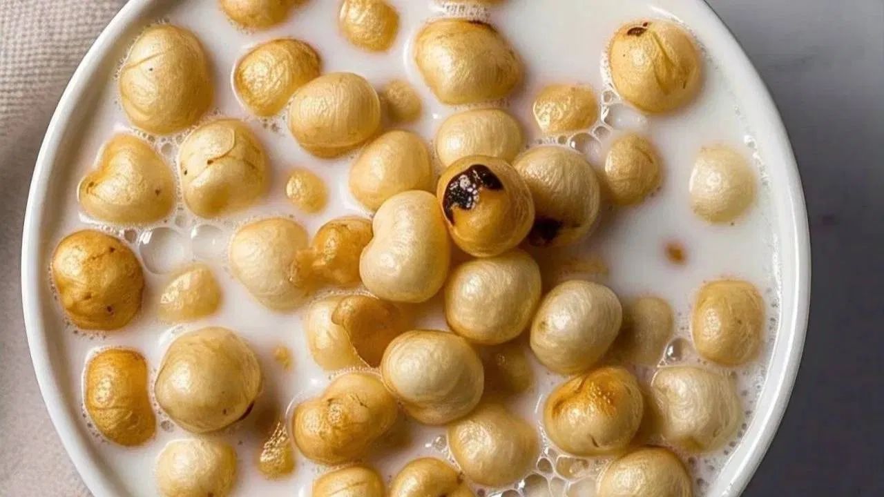 Makhana and Milk for Weight Loss Discover Benefits and Diet Tips (2)