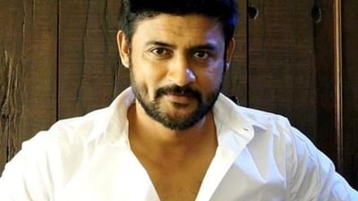 લોકપ્રિય અભિનેતા માનવ ગોહિલ, જેમણે 'કહાની ઘર ઘર કી', 'કુસુમ', 'કસૌટી જિંદગી કે', 'અગલે જનમ મોહે બિટિયા હી કીજો' વગેરે જેવી અનેક સુપરહિટ સિરિયલોમાં કામ કર્યું છે. તો આજે આપણે સુરેન્દ્રનગરમાં જન્મેલા માનવ ગોહીલના પરિવાર વિશે જાણીશું.