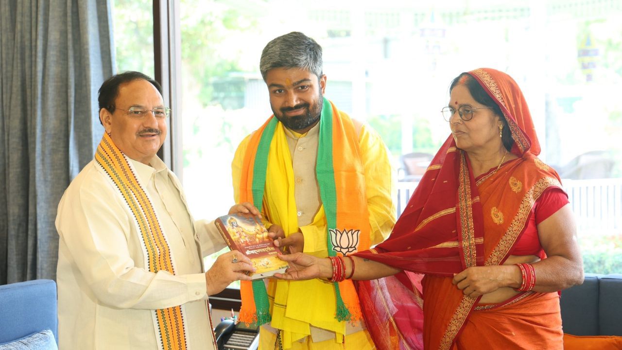 મનીષ કશ્યપનો વિવાદો સાથે પણ ઊંડો સંબંધ રહ્યો છે. તેમના આક્રમક વલણને કારણે, તેઓ ઘણીવાર વહીવટીતંત્ર અને જનતાના હુમલાનો ભોગ બન્યા છે. 