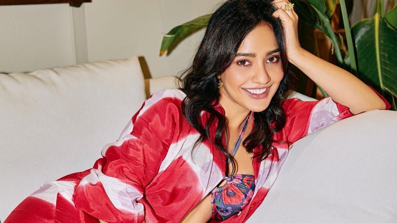  તે જાહેરાતોમાંથી પણ સારી કમાણી કરે છે.નેહાની કારકિર્દીની સૌથી મોટી હિટ ફિલ્મ "તાનાજી" હતી, જે 2020 માં રિલીઝ થઈ હતી. આ ફિલ્મ બોક્સ ઓફિસ પર ધમાલ મચાવી હતી અને નેહાને એક નવી ઓળખ આપી.