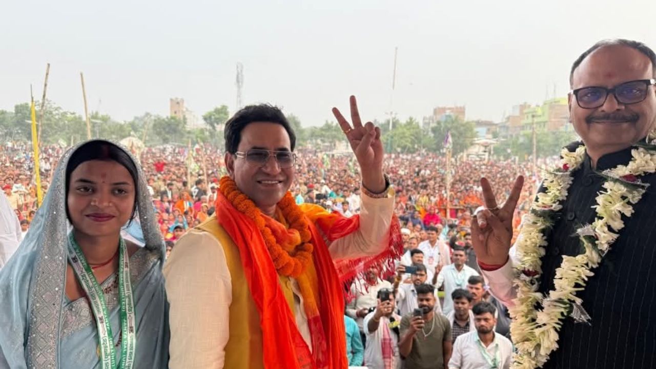 ત્યારથી તેમણે અનેક આલ્બમ બહાર પાડ્યા છે અને ઘણી સુપરહિટ ફિલ્મોમાં અભિનય કર્યો છે.