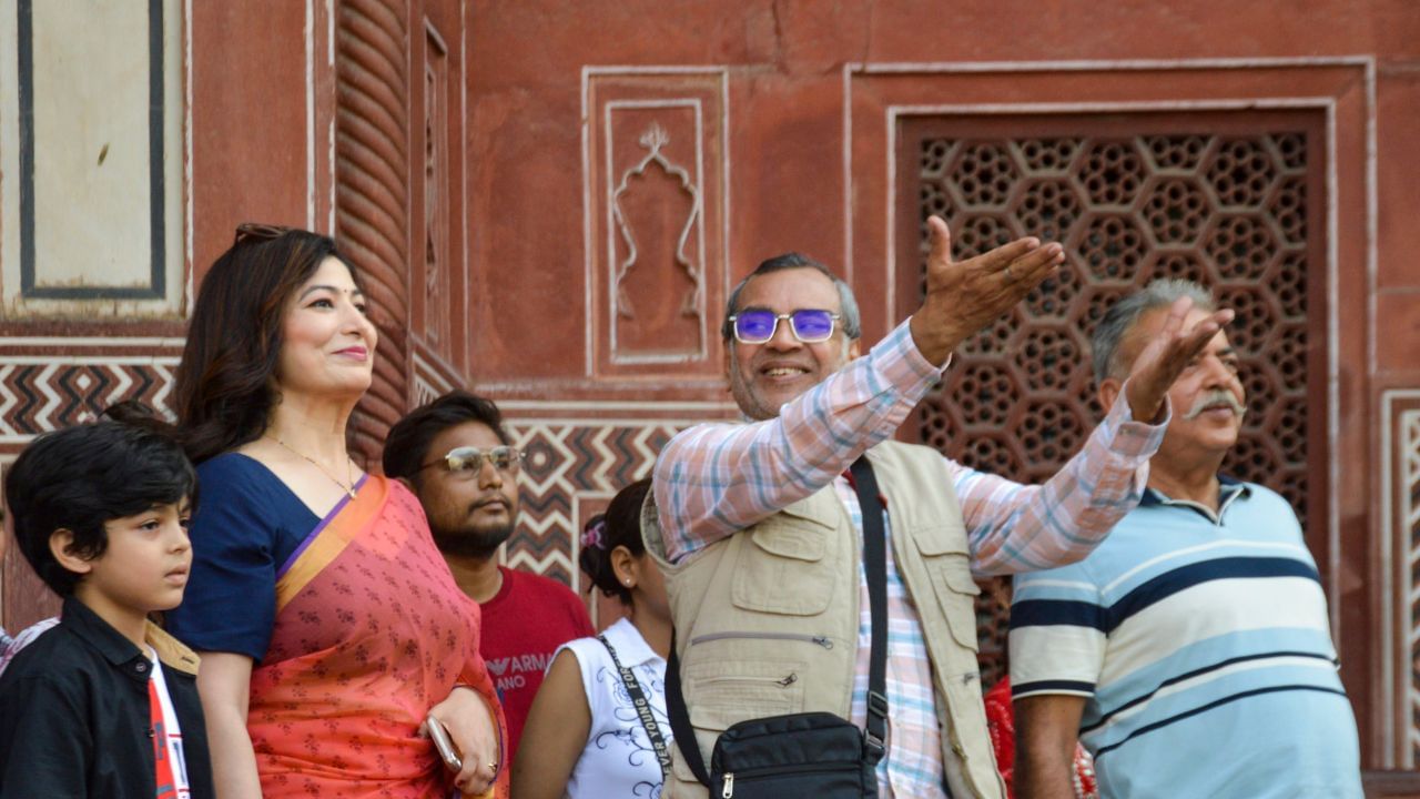 Paresh Rawal family tree (5)