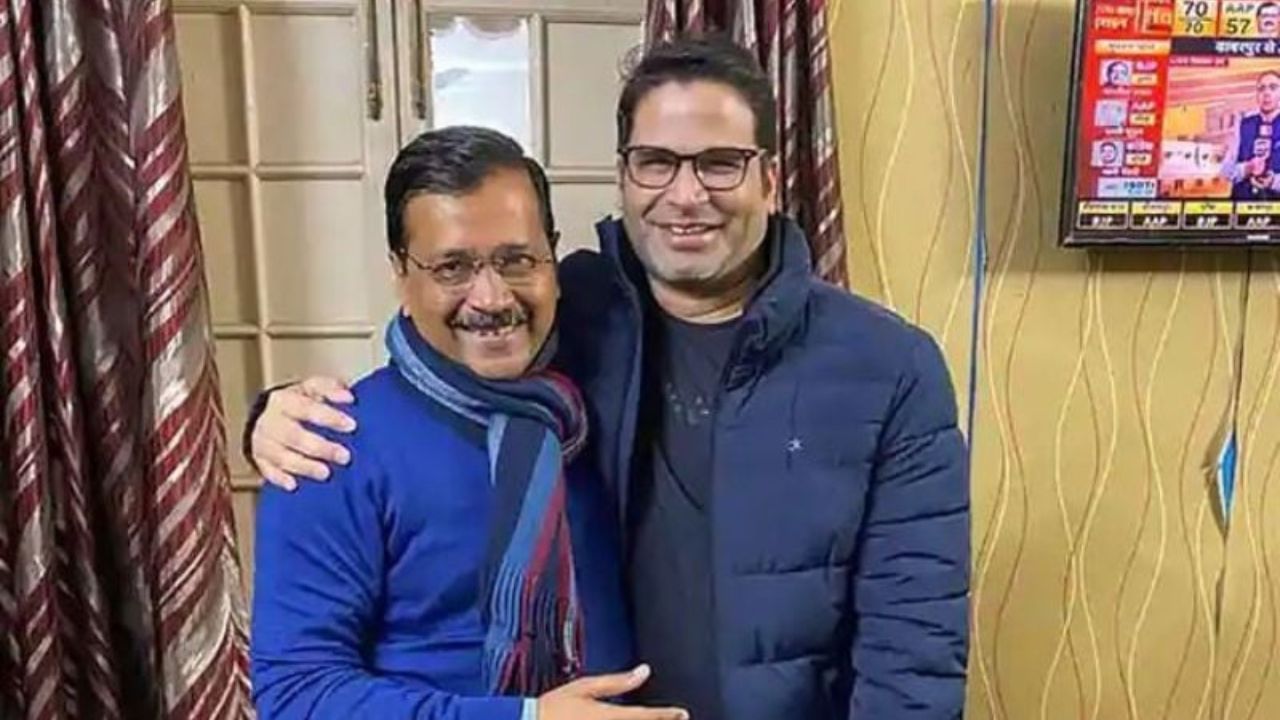 પ્રશાંત કિશોર એક બ્રાહ્મણ પરિવારમાંથી આવે છે, જેમના પિતા શ્રીકાંત પાંડે એક ડોક્ટર હતા અને માતા સુશીલા પાંડે ગૃહિણી હતી. તેઓ મૂળ બિહારના રોહતાસ જિલ્લાના સાસારામના કોનાર ગામના વતની છે