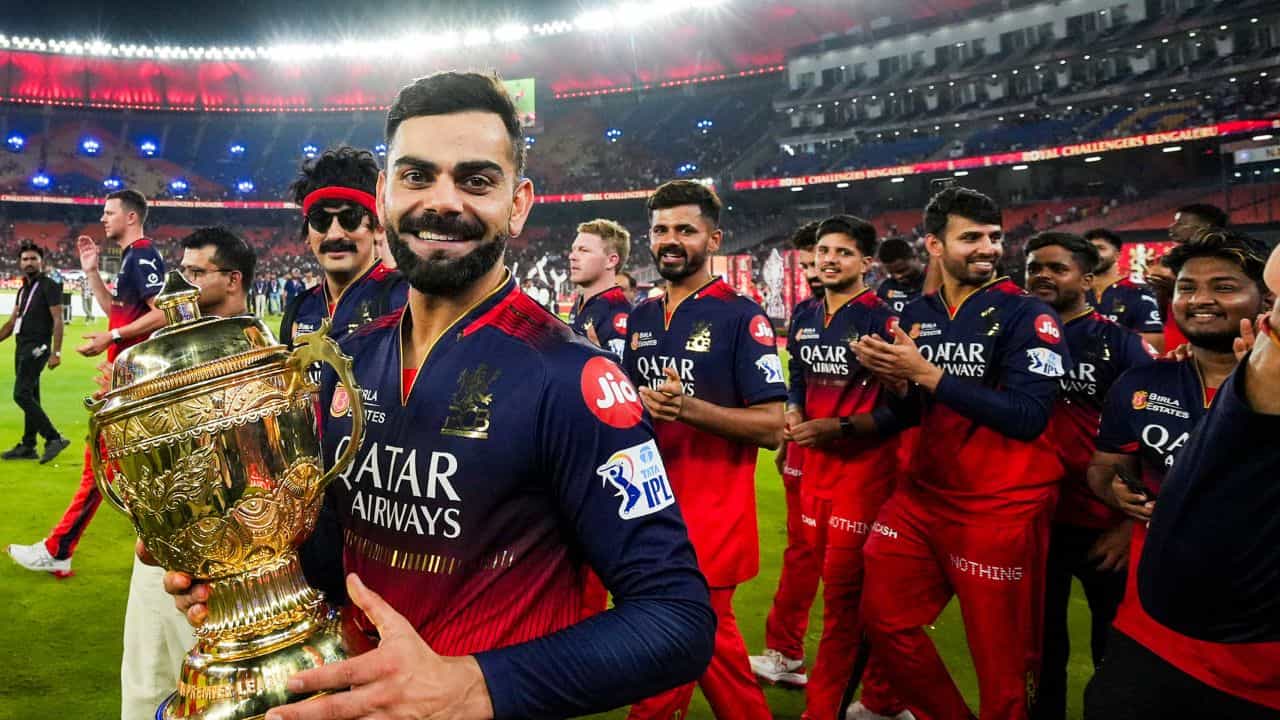 આ 5 કંપનીઓ RCB ખરીદવા માંગે છે, જેમાંથી એકની કિંમત 17 લાખ કરોડ રૂપિયાથી વધુ