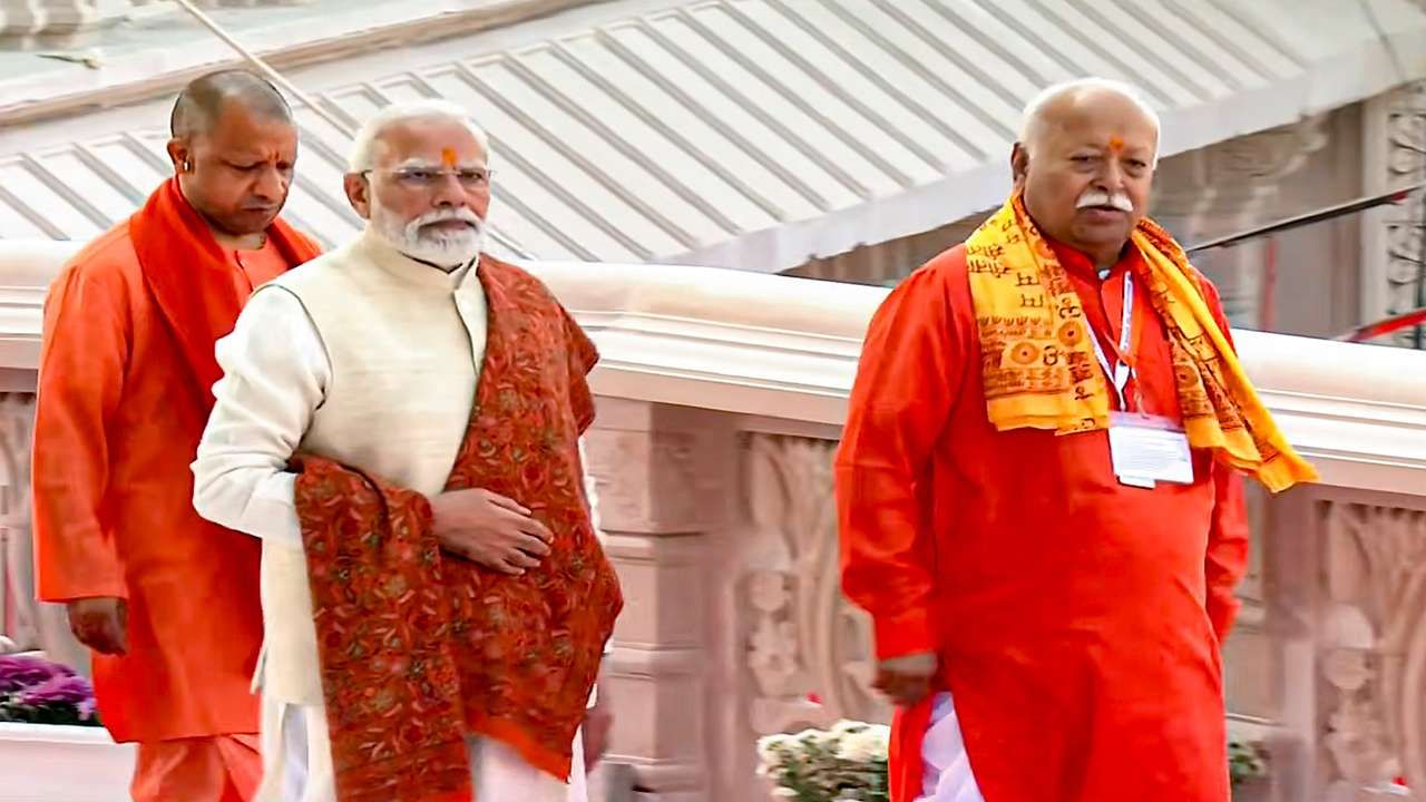 પીએમ મોદીએ કહ્યું કે, આજે અયોધ્યા શહેર, ભારતની સાંસ્કૃતિનું સાક્ષી બની રહ્યું છે. દરેક રામ ભક્તના હૃદયમાં અપાર સંતોષ અને અલૌકિક આનંદ છે.