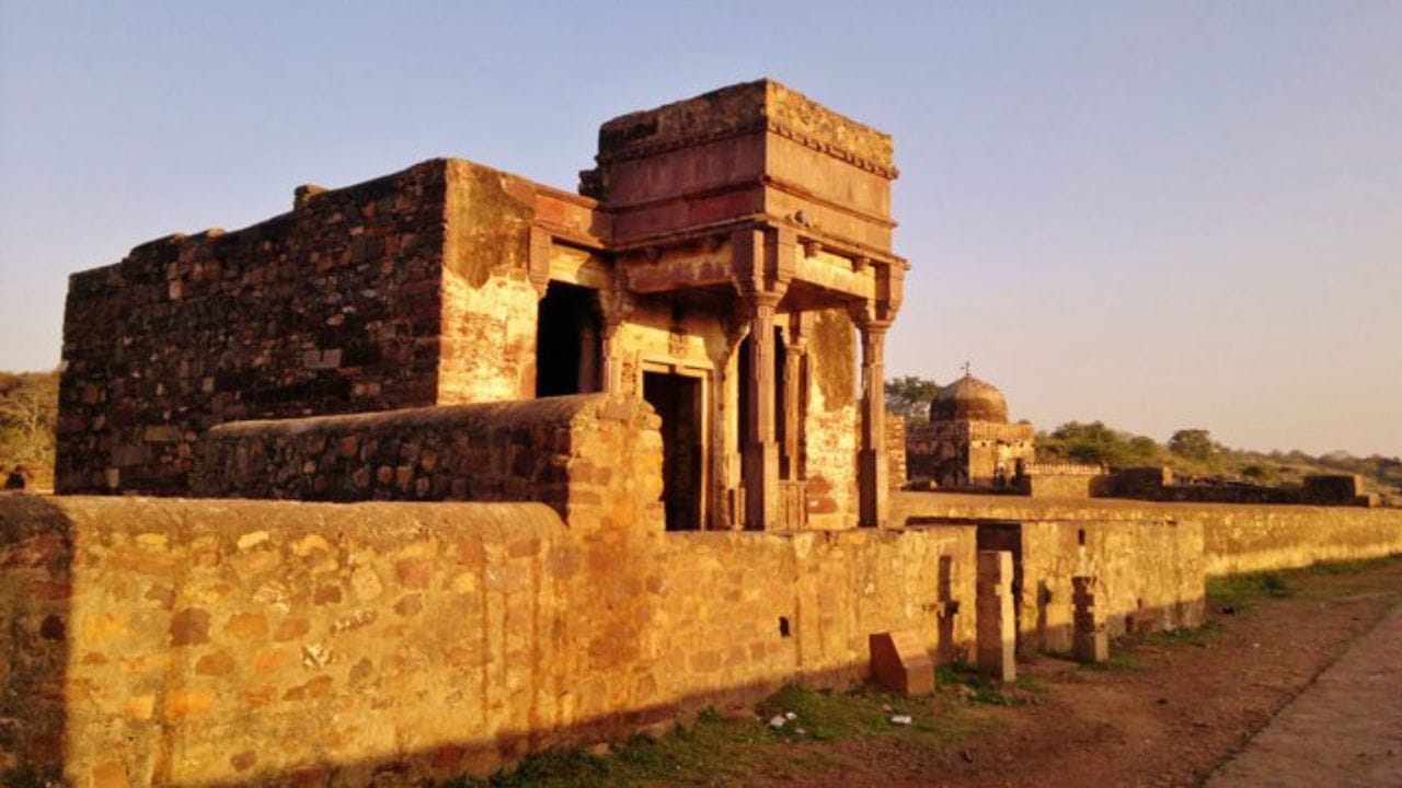 History of city name What is the history behind the name of Ranthambore Fort? Know the whole story
