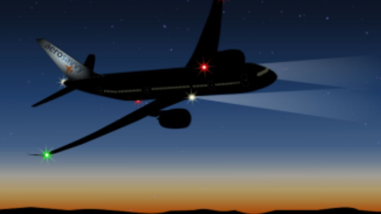 પાંખો પર લાલ અને લીલી લાઇટ્સ શા માટે લગાવવામાં આવે છે?: લાલ લાઇટ હંમેશા ડાબી પાંખના છેડે હોય છે, જ્યારે લીલી લાઇટ જમણી પાંખના છેડે હોય છે. આ વિમાનમાં ટ્રાફિક સિગ્નલ છે. જો કે, તે થોભો કે આગળ વધવાનો સંકેત આપતા નથી, પરંતુ દિશા સૂચવે છે. આ લાઇટ્સ કોઈપણને પછી ભલે તે રનવે પર હોય, કંટ્રોલ ટાવરમાં હોય કે અન્ય કોકપીટમાં હોય, આવનારા અને જતા વિમાનને એક નજરમાં ઓળખવાની મંજૂરી આપે છે.