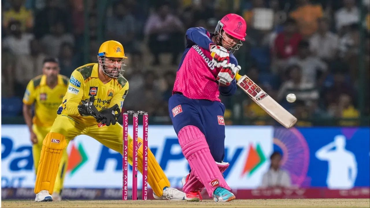 14 વર્ષનો વૈભવ સૂર્યવંશી પણ IPLમાં રાજસ્થાન રોયલ્સ ટીમનો ભાગ છે. તેથી, જો રાજસ્થાન રોયલ્સ તેમના ખેલાડીઓને પર્ફોર્મર માનવાનું ચાલુ રાખશે, તો વૈભવને એક દિવસ સેમસન, બટલર અથવા ચહલની જેમ બીજી ફ્રેન્ચાઈઝીમાં જવાની ફરજ પડી શકે છે. (PC : PTI)