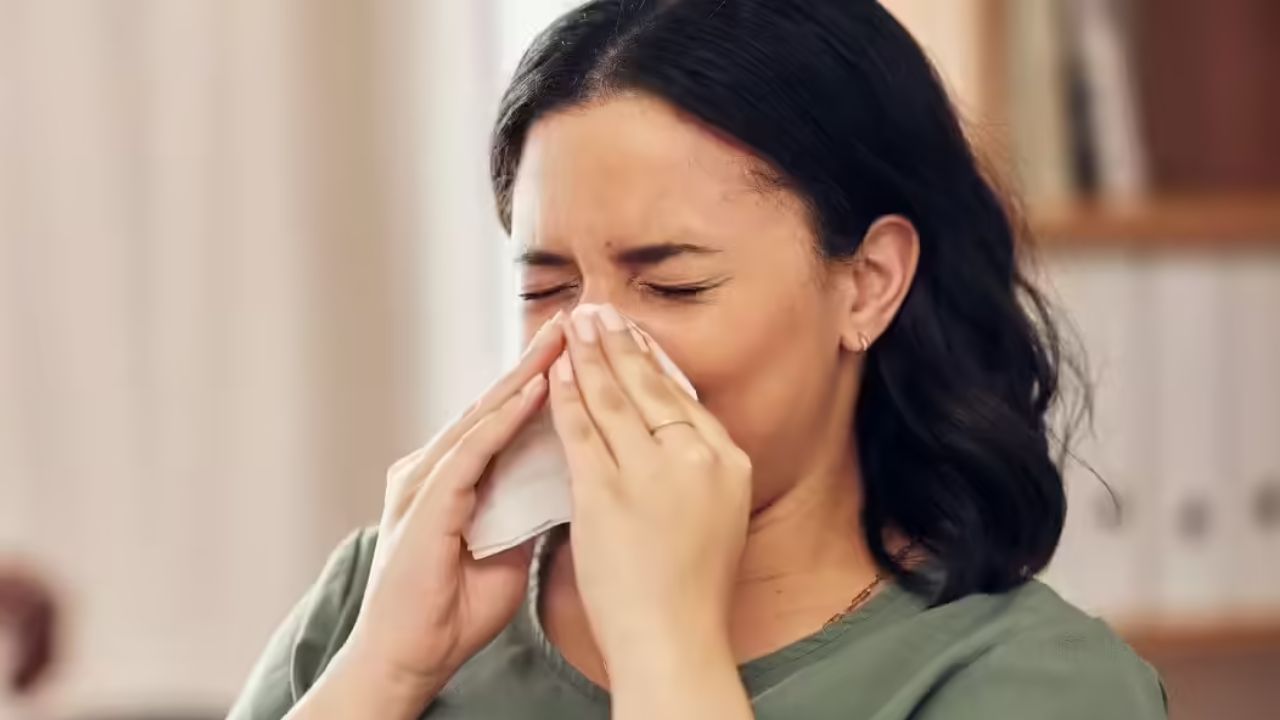 જો હવામાનમાં ફેરફાર અથવા અન્ય પરિબળો સાઇનસના લક્ષણોને વધુ ખરાબ કરે છે, તો નિષ્ણાતની સલાહ લો. તેઓ સમસ્યાને દૂર કરવા માટે યોગ્ય સલાહ અને દવા આપશે. જો કે, આહારની સાવચેતીઓ પણ મહત્વપૂર્ણ છે.