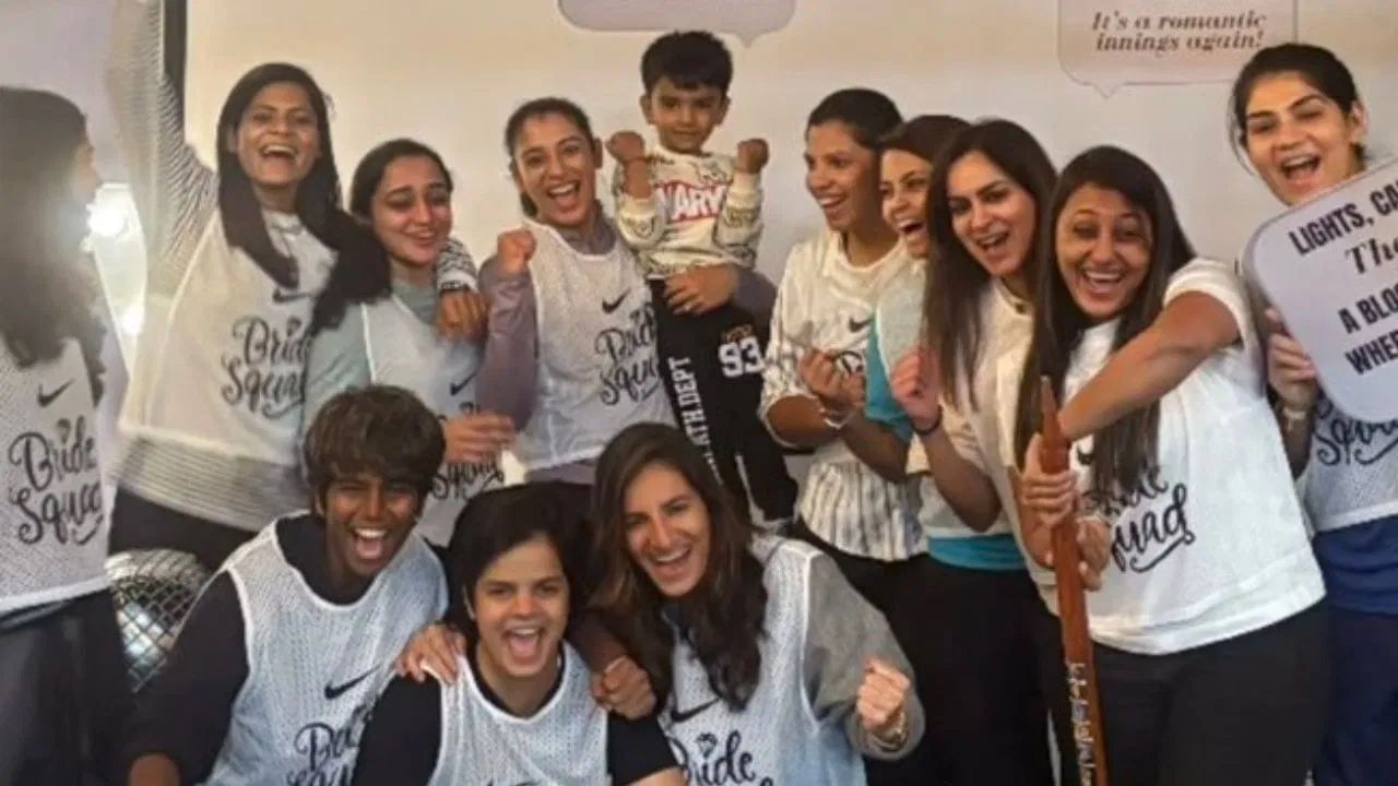 Smriti-Palash Wedding: Bride's team overpowered the groom's team, Smriti Mandhana's team won the cricket match