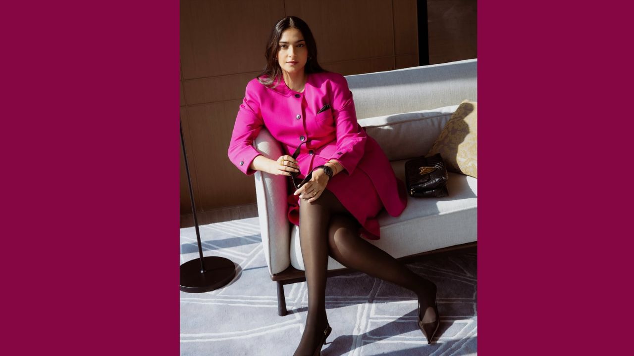 Sonam Kapoor Expecting Second Child! Actress Flaunts Baby Bump (2)