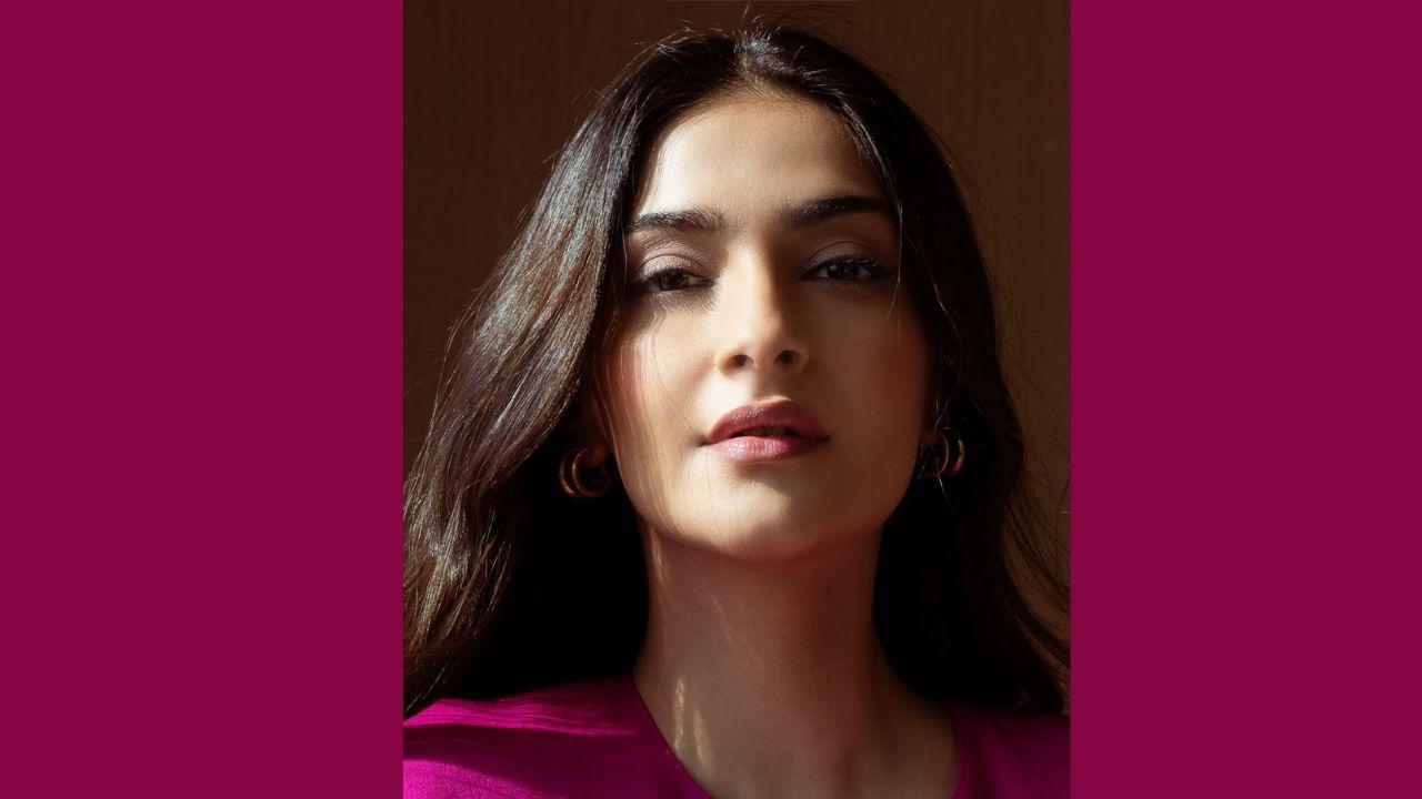 Sonam Kapoor Expecting Second Child! Actress Flaunts Baby Bump (9)