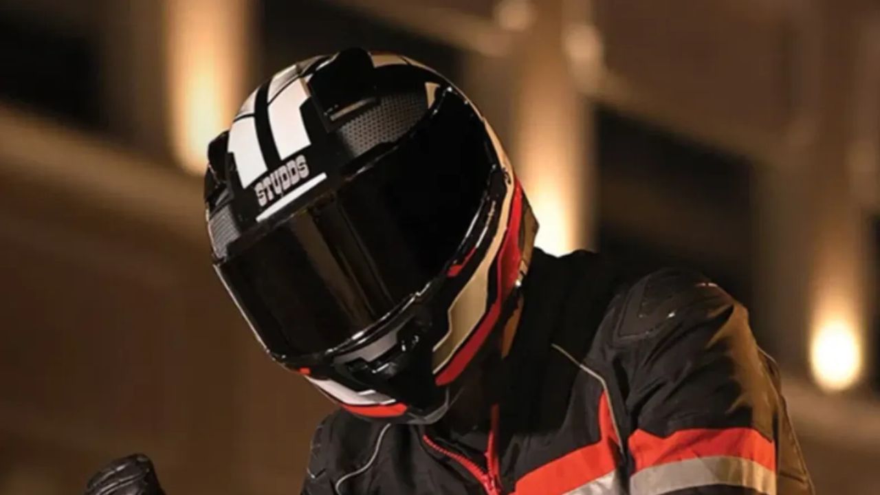 કંપનીનું નાણાકીય સ્વાસ્થ્ય સતત મજબૂત બન્યું છે. નાણાકીય વર્ષ 2023 માં, તેનો ચોખ્ખો નફો ₹33.15 કરોડ હતો, જે આગામી નાણાકીય વર્ષ 2024માં વધીને ₹57.23 કરોડ થયો અને નાણાકીય વર્ષ 2025 માં ₹69.64 કરોડ થયો. આ સમયગાળા દરમિયાન, કંપનીની કુલ આવક 8% થી વધુના ચક્રવૃદ્ધિ વાર્ષિક વૃદ્ધિ દર (CAGR) થી વધીને ₹595.89 કરોડ થઈ. ચાલુ નાણાકીય વર્ષ 2026ની વાત કરીએ તો, એપ્રિલ-જૂન 2025ના પ્રથમ ક્વાર્ટરમાં, કંપનીએ ₹20.25 કરોડનો ચોખ્ખો નફો અને ₹151.01 કરોડની કુલ આવક મેળવી છે. જૂન ક્વાર્ટરના અંતે, કંપનીનું કુલ દેવું ₹2.91 કરોડ હતું, જ્યારે અનામત અને સરપ્લસ ₹450.09 કરોડ હતું.