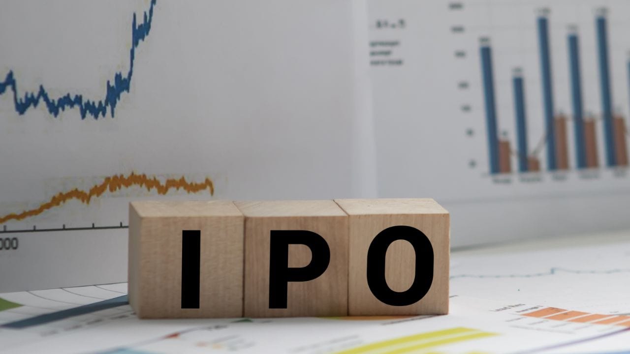 ભારતીય શેરબજાર હાલમાં IPOથી સમૃદ્ધ છે. કંપનીઓની લાંબી લાઇન સ્ટોક એક્સચેન્જમાં પ્રવેશી રહી છે, અને રોકાણકારો નવી લિસ્ટિંગ માટે ઉત્સાહિત છે. પરંતુ આ ગતિ વચ્ચે, SEBI એક મોટો ફેરફાર કરવા જઈ રહ્યું છે જે IPO બજારને સંપૂર્ણપણે બદલી શકે છે.