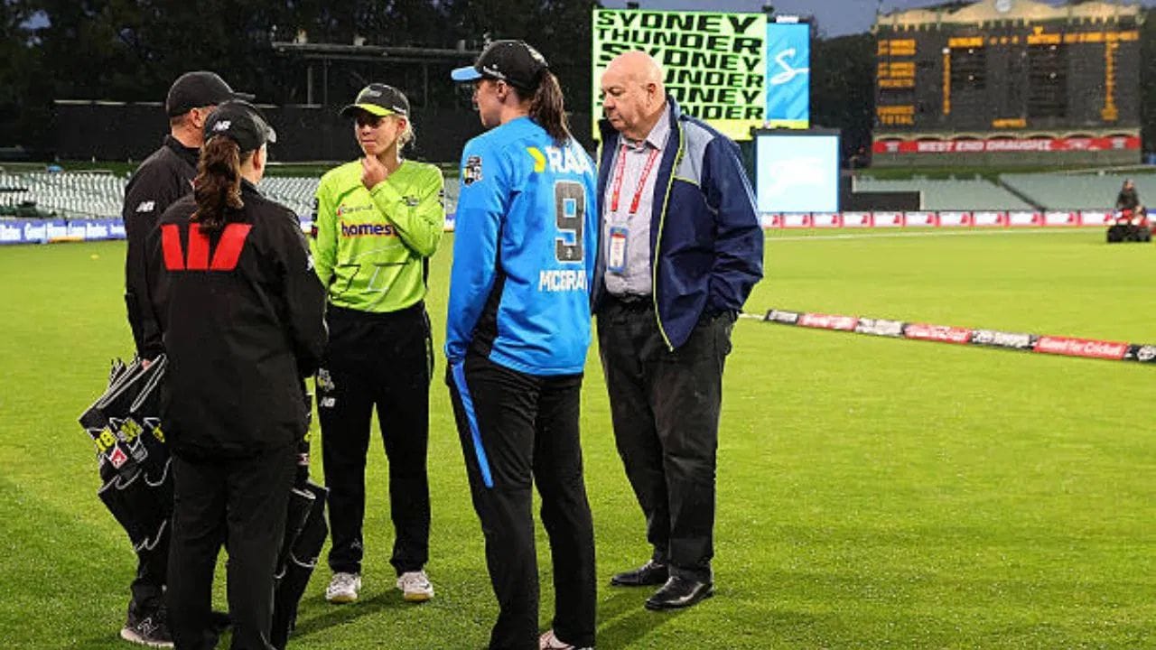 Needing 3 runs off 13 balls to win and the umpire called off the match, there was an uproar. Needing 3 runs off 13 balls to win and the umpire called off the match, there was an uproar.