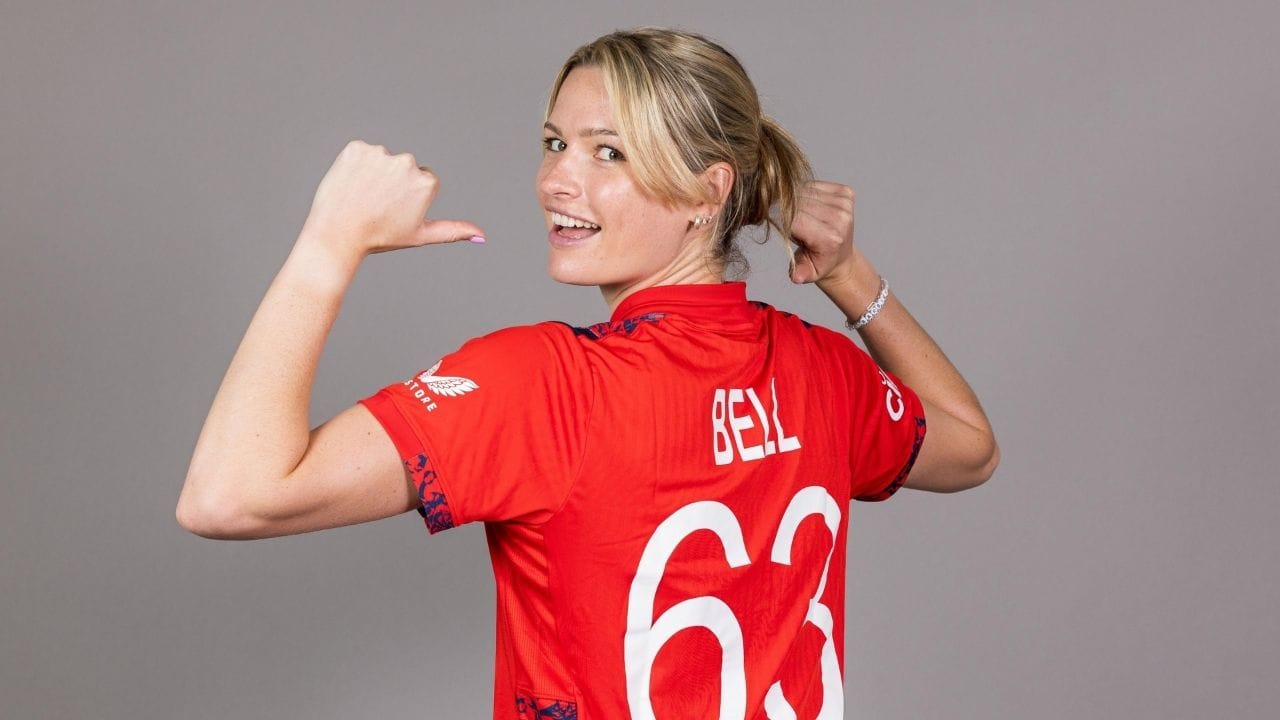 WPL 2026 RCB Buys Star Fast Bowler Lauren Bell (3)