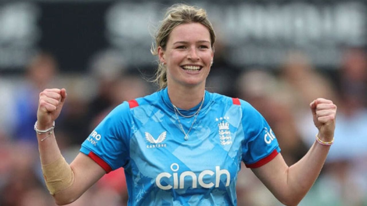 WPL 2026 RCB Buys Star Fast Bowler Lauren Bell (6)