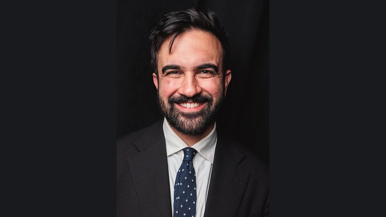 ત્યારબાદ મમદાનીએ મેઈનના બ્રુન્સવિકમાં બોડોઇન કોલેજમાં અભ્યાસ કર્યો, 2014માં આફ્રિકાના અભ્યાસમાં મુખ્ય વિષય સાથે સ્નાતકની ડિગ્રી સાથે સ્નાતક થયા.