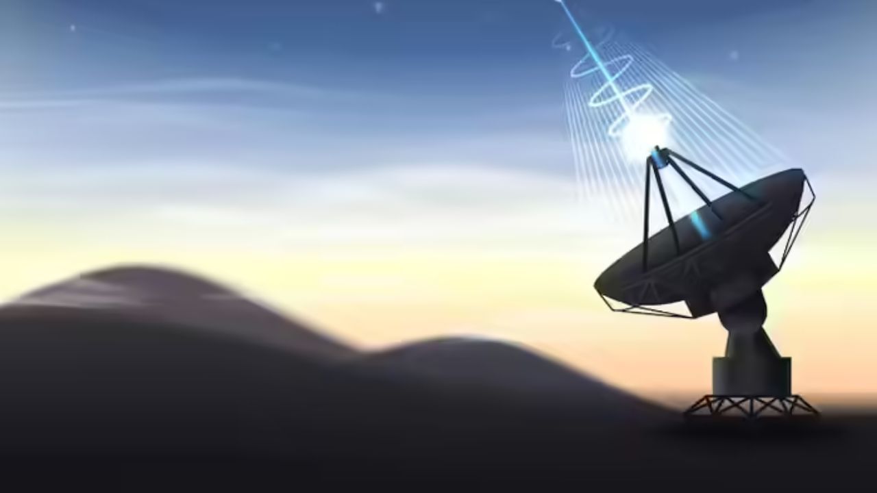 એન્ટેના દિશા સુધારવી: ડિશ એન્ટેનાની દિશા સુધારવી મહત્વપૂર્ણ છે. મોટાભાગના ઉપગ્રહો, જેમ કે GSAT-15 અથવા SES-9, ઉત્તરપૂર્વમાં છે. જો એન્ટેના ખોટા ખૂણા પર હોય, તો સિગ્નલ નબળું આવશે. પહેલા, તમારા સ્થાનના આધારે ઉપગ્રહની દિશા અને એલિવેશન એંગલ તપાસો. આ માટે, તમે 'ડિશ પોઇન્ટર' અથવા 'સેટેલાઇટ ડિરેક્ટર' જેવી મોબાઇલ એપ્લિકેશનનો ઉપયોગ કરી શકો છો. એપ્લિકેશનમાં તમારું સરનામું દાખલ કરો અને એન્ટેનાને તે દિશામાં નિર્દેશ કરો. એલિવેશન એંગલ સામાન્ય રીતે 45-60 ડિગ્રી વચ્ચે હોય છે. દિશા નક્કી કરવા માટે હોકાયંત્રનો ઉપયોગ કરો. જો એન્ટેના દિવાલ પર લગાવેલ હોય, તો કોઈપણ છૂટા સ્ક્રૂને કડક કરો. આ ટિપ સિગ્નલ ગુણવત્તામાં 20-30% સુધારો કરી શકે છે.