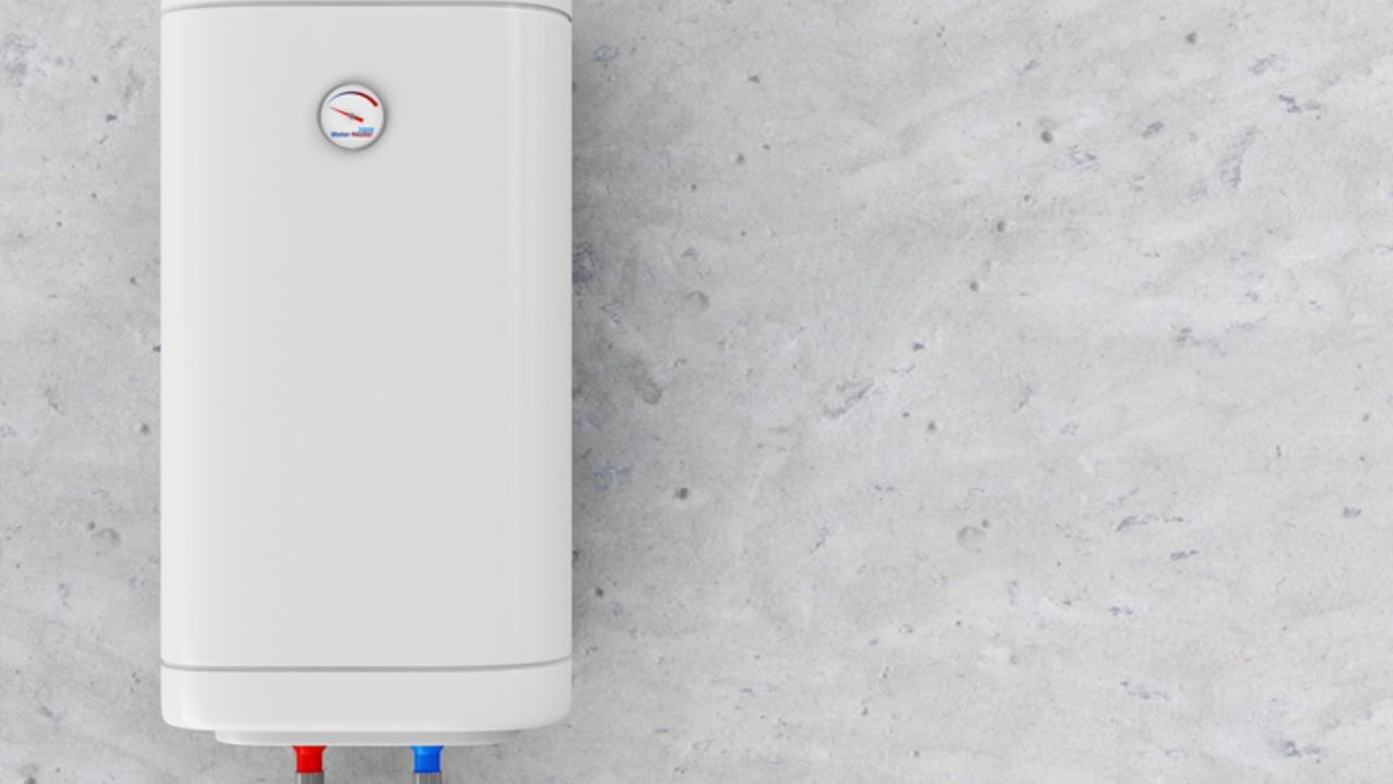 BEE સ્ટાર રેટિંગ શા માટે મહત્વપૂર્ણ છે?: BEE રેટિંગ અથવા બ્યુરો ઓફ એનર્જી એફિશિયન્સી તમને જણાવે છે કે તમારું ગીઝર વીજળીનો ઉપયોગ કેટલી કાર્યક્ષમ રીતે કરે છે. 4-સ્ટાર અને 5-સ્ટાર રેટેડ ગીઝર ઓછી વીજળી વાપરે છે, જેનાથી લાંબા ગાળે પૈસા બચે છે. જ્યારે તેમની શરૂઆતની કિંમત થોડી વધારે હોઈ શકે છે, તો તફાવત તમારા વીજળી બિલમાં પ્રતિબિંબિત થાય છે. તેથી ખરીદી કરતી વખતે સ્ટાર રેટિંગ તપાસવાનું ભૂલશો નહીં.