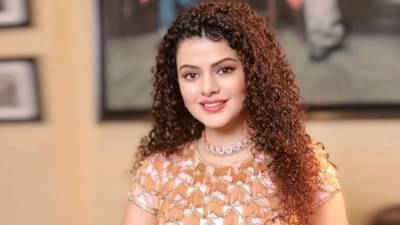 વૈભવી જીવનને ઠુકરાવીને ગરીબ બાળકોના હૃદયને બચાવતી પલક મુછલની પ્રેરણાદાયી કહાની, ગિનિસ રેકોર્ડમાં સ્થાન મેળવ્યું