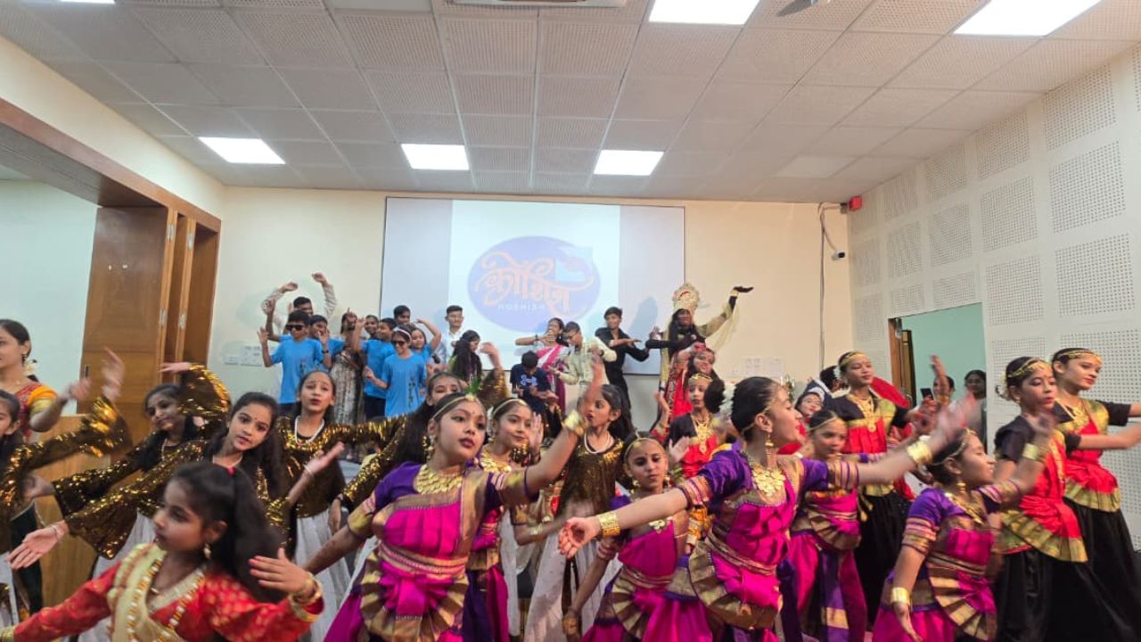 ગઇ કાલે કોશિશનો વાર્ષિક કાર્યક્રમ યોજાયો. જેમાં કોશીશે 60 બાળકોને તેમની પ્રતિભા બતાવવા મંચ પ્રદાન કર્યું. વિવિધ 6 થી 66 વર્ષની વય સુધીના દિવ્યાંગજનોએ તેમાં ઉત્સાહપૂર્વક ભાગ લીધો. કાર્યક્રમમાં બોલિવૂડ નંબર્સથી લઇને ગુજરાતી ડાકલા જેવી વિવિધ પ્રકારની સર્જનાત્મક પ્રસ્તુતિ કરવામાં આવી.