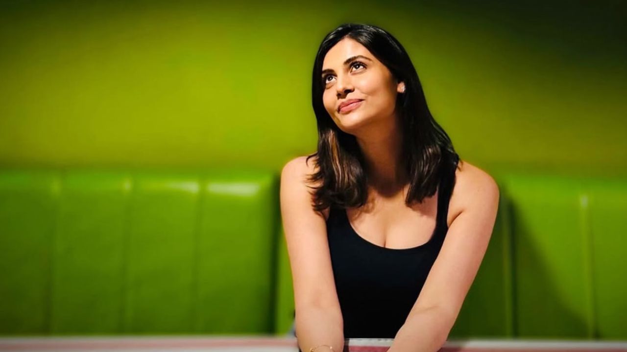 " બીજા યુઝરે લખ્યું, "હવે, સપ્તાહના અંતે, તેઓ સમજી જશે કે તેઓ શું કહી રહ્યા છે." આ દરમિયાન, કેટલાક યુઝર્સે તાન્યાનો બચાવ કરતા કહ્યું કે તેણીએ આ વાતચીતમાં કંઈ ખોટું કર્યું નથી અને ભવિષ્યમાં તેને નિશાન બનાવવી જોઈએ નહીં. બીજા યુઝરે લખ્યું, "હવે તાન્યાને દોષ ન આપો; તે આમાં સામેલ નથી."