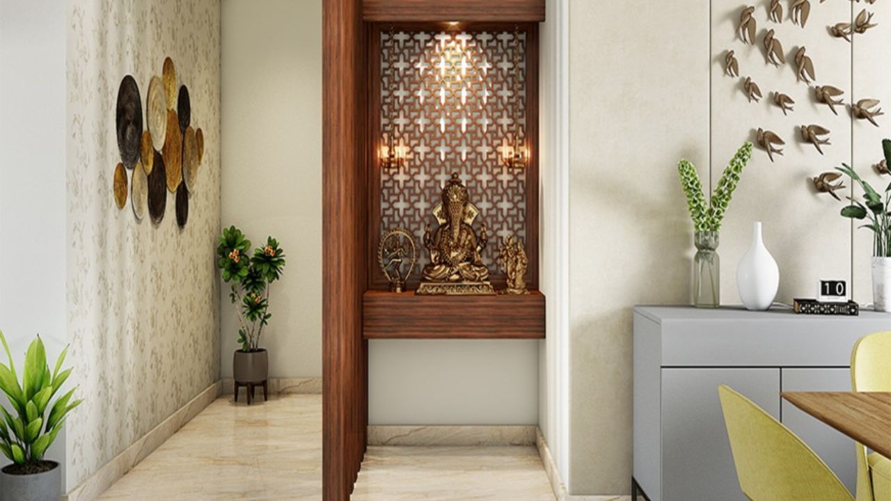 બેડરૂમમાં મંદિર રાખવાથી ઘણા ગેરફાયદા થાય છે. હિન્દુ માન્યતાઓ અનુસાર, દૈનિક પૂજા ઘરમાં સુખ-સમૃદ્ધિમાં વધારો કરે છે અને માનસિક શાંતિ જાળવી રાખે છે. જો કે, જો મંદિર બેડરૂમમાં હોય, તો પૂજાના ફાયદા નહિવત છે. આ જીવનના ઘણા પાસાઓ પર અસર કરે છે.