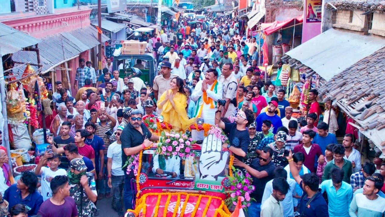  તેમની દીકરીઓ નેહા શર્મા અને આયશા શર્મા બોલિવૂડ અભિનેત્રીઓ છે. બંન્ને બહેનો સોશિયલ મીડિયા પર ખુબ જ એક્ટિવ રહે છે.