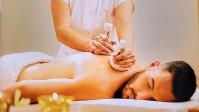 શહેરી વસ્તી તેમના સ્વાસ્થ્ય વિશે વધુ ચિંતિત બની રહી છે. આથી સ્પા, સલુન્સ અને મસાજ પાર્લરની માંગ દિવસેને દિવસે વધી રહી છે. વધતા તણાવ અને દબાણના લીધે લોકો આરામ અને રિલૅક્સ થવા માટે 'Spa' માં જ જાય છે.