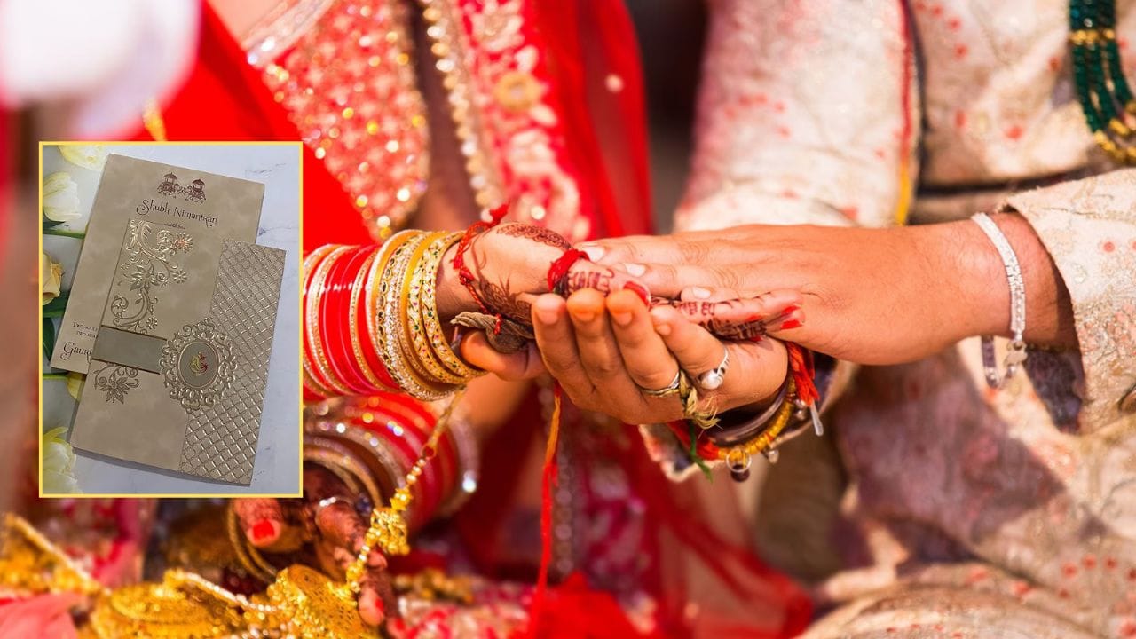 હિન્દુ ધર્મમાં, કોઈપણ માંગલિક કાર્ય માટે આમંત્રણ આપવાનું ઘણું મહત્વ છે. લગ્ન એ વ્યક્તિના જીવનમાં એક યાદગાર ક્ષણ છે. સુંદર રીતે ડિઝાઇન કરાયેલા આમંત્રણ કાર્ડ એટલે કે કંકોત્રી સહિત અનેક સ્તરે તૈયારીઓ કરવામાં આવે છે. પણ ઘણા લોકો લગ્નની કંકોત્રી પહેલા કોને કોને આપવી તે જાણતા નથી, તો ચાલો અહીં સમજીએ.