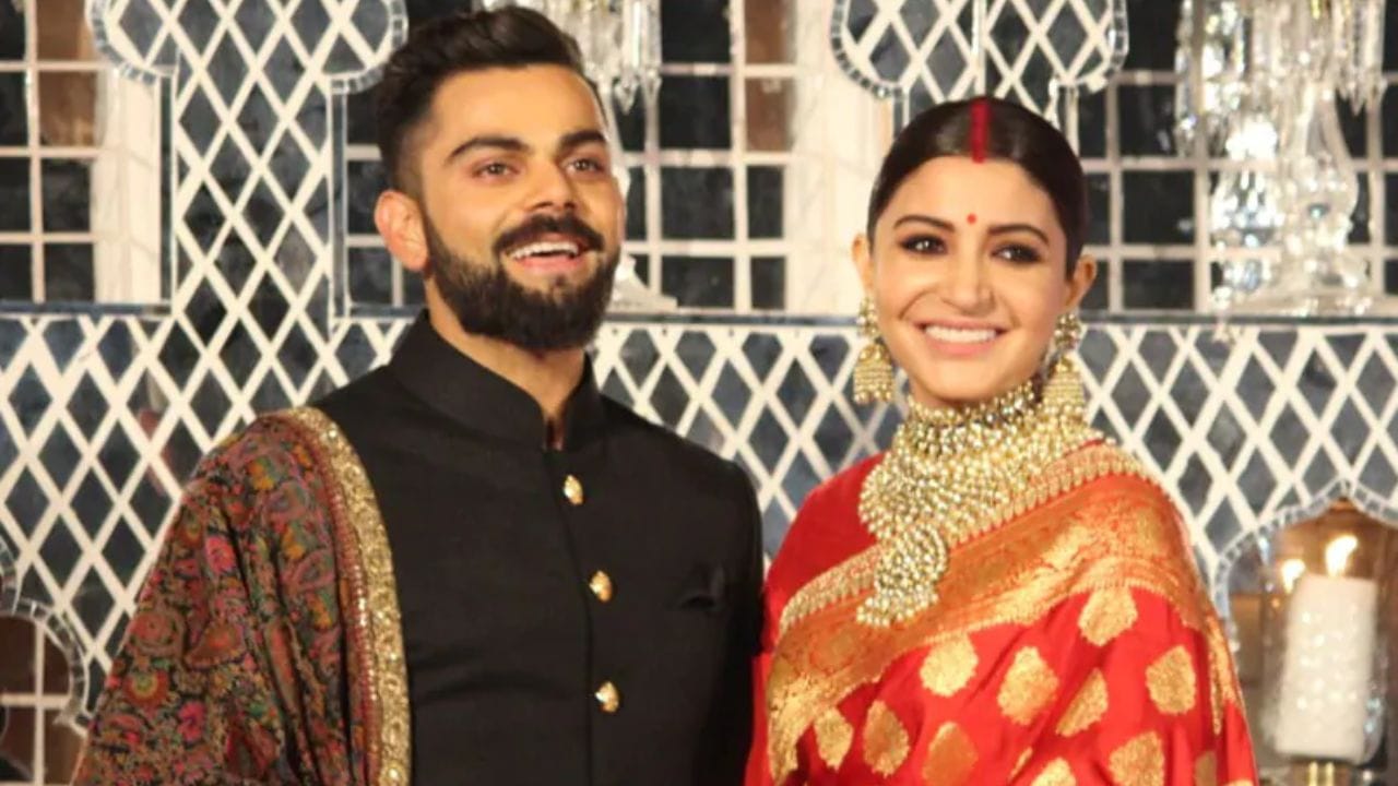 વિરાટ તે સમયે ખૂબ જ નર્વસ હતો, કારણ કે તેને અભિનય વિશે કંઈ ખબર નહોતી. આ જાહેરાત પછી, બંને મિત્રો બની ગયા અને ઘણીવાર સાથે જોવા મળતા હતા.