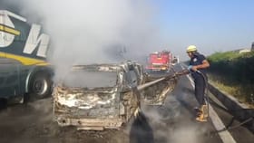 નડિયાદ નજીક ટ્રકની પાછળ અથડાતા કાર ભડકે બળી