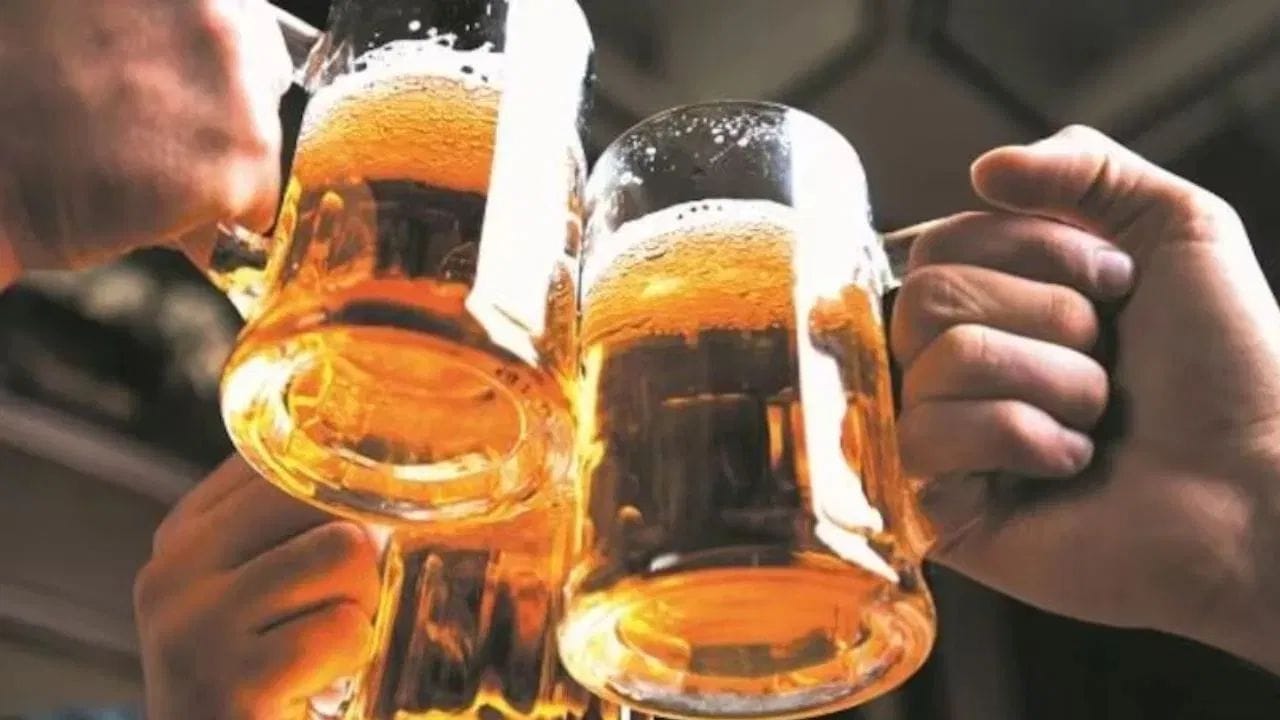 તાજી બિયર તરત જ ઉકાળવામાં આવે છે અને વેચવામાં આવે છે, જે તેને સસ્તી બનાવે છે. આ બિયર સ્થાનિક રહેવાસીઓ માટે આવકનો એક મહત્વપૂર્ણ સ્ત્રોત છે, જે રોજગાર પૂરો પાડે છે. દારૂના વેચાણથી અન્ય ઉદ્યોગોને પણ પ્રોત્સાહન મળે છે. 