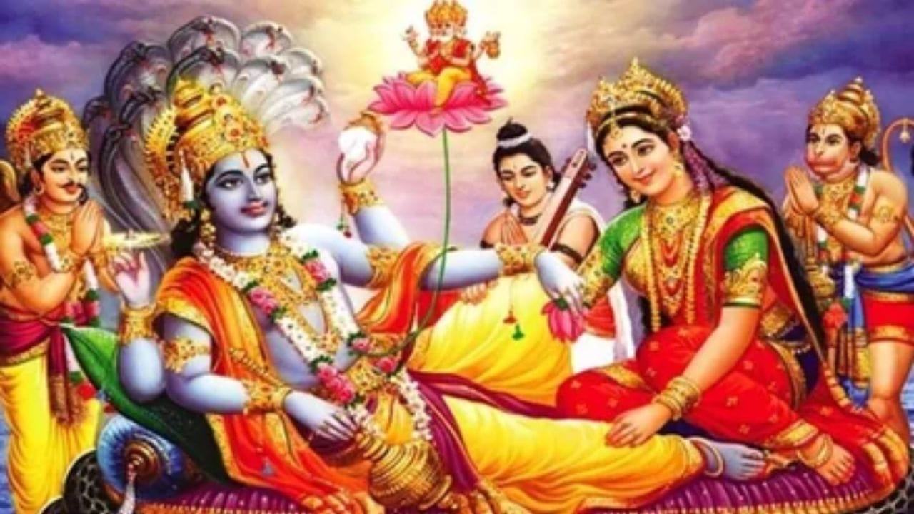 દુઃખી થઈને આ મહિનો ભગવાન વિષ્ણુ પાસે ગયો. ભગવાન વિષ્ણુએ તેનું નામ "પુરુષોત્તમ" રાખ્યું અને વરદાન આપ્યું કે આ મહિનામાં કરવામાં આવતી ભક્તિ ભક્તોને અનેકગણું પુણ્ય આપશે. તેથી આ મહિનાને 'પુરુષોત્તમ મહિનો' કહેવામાં આવે છે. ભગવાન વિષ્ણુ અધિક માસના અધિપતિ છે.
