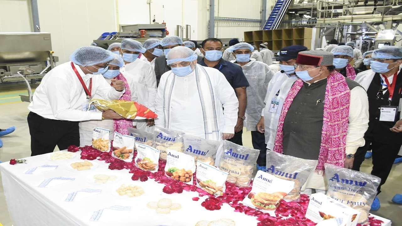 અમિતભાઈ શાહે જણાવ્યું કે, સહકાર મંત્રાલય થકી ગ્રામ્ય વિસ્તારના વિકાસ માટે કામ થઈ રહ્યું છે. ડેરીને ચક્રીય વ્યવસ્થા બનાવાશે, જેનો સીધો ફાયદો પશુપાલકોને મળી રહેશે તથા આગામી પાંચ વર્ષમાં પશુપાલકોની આવકમાં 20 ટકાનો વધારો થશે.