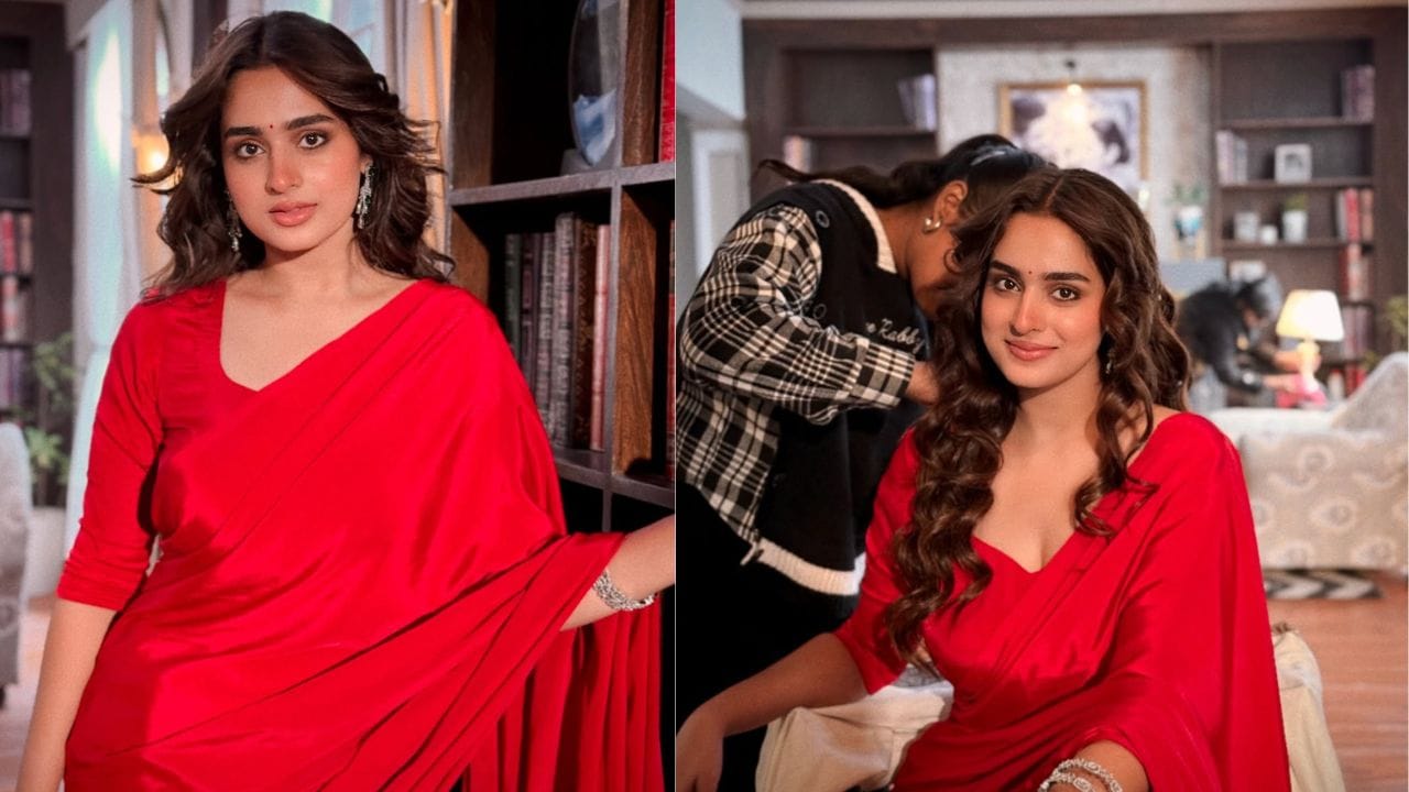 આયેશા ખાને 2020માં એકતા કપૂરનો શો કસૌટી જિંદગી કે માં ટેલિવિઝન ડેબ્યૂ સાથે જુનિયર કલાકાર તરીકે પોતાની કારકિર્દીની શરૂઆત કરી હતી.