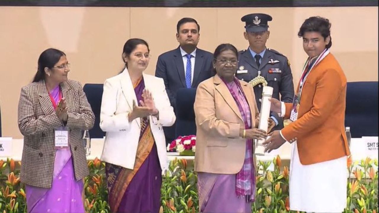 આ સન્માનએ બાળકોને મળે છે. જેની ઉંમર ઓછામાં ઓછી 5 વર્ષ અને વધુમાં વધુ 18 વર્ષ હોય. ભારતના નાગરિકો હોવા જોઈએ. તેમજ દેશમાં રહેતા હોય. વર્ષ 2018માં એ બાળકોને સામેલ કરવામાં આવ્યા હતા. જેમણે બહાદુરીના ક્ષેત્રમાં પોતાનું નામ રોશન કર્યું.