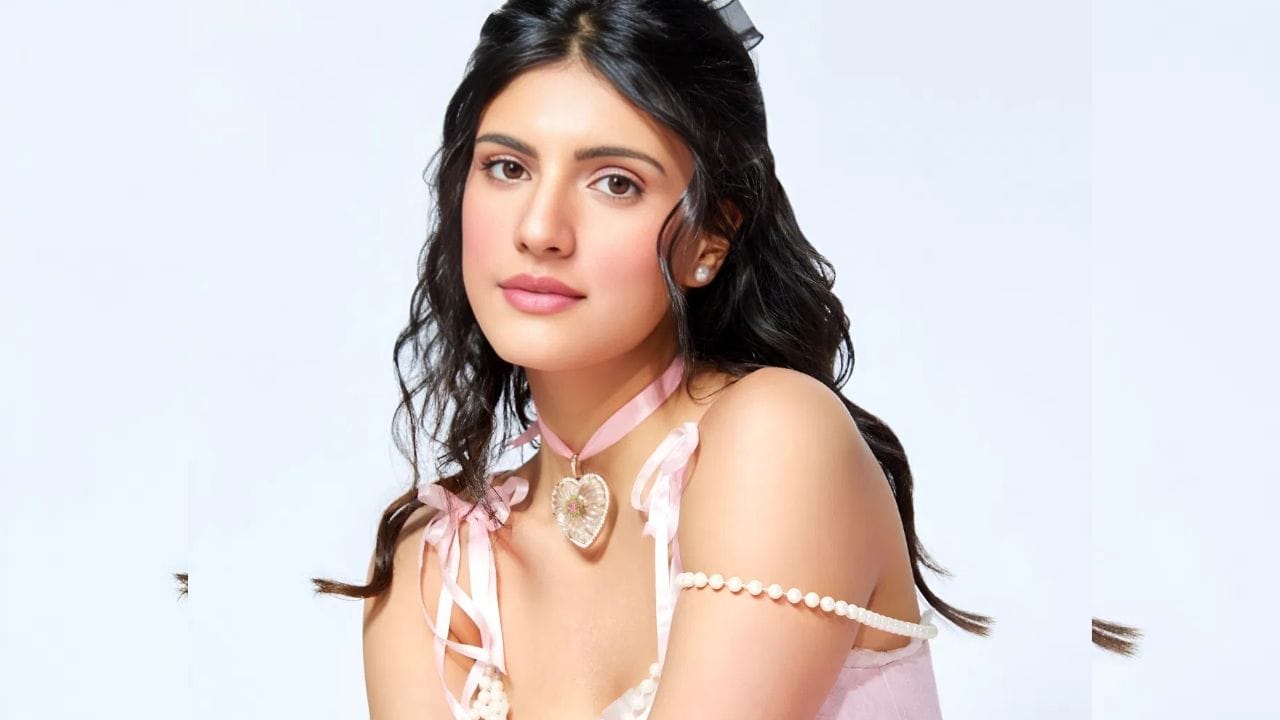 સની દેઓલની ફિલ્મ બોર્ડર 2 સિનેમાઘરોમાં 23 જાન્યુઆરી 2026ના રોજ રિલીઝ થશે. ફિલ્મમાં તેની સાથે દિલજીત દોસાંઝ, વરુણ ધવન અને અહાન શેટ્ટી પણ જોવા મળશે. જ્યારે બોર્ડર 2નો ભાગ મેઘા રાણા પણ છે. મેઘા મોડલ તરીકે નામ કમાય ચુકી છે.