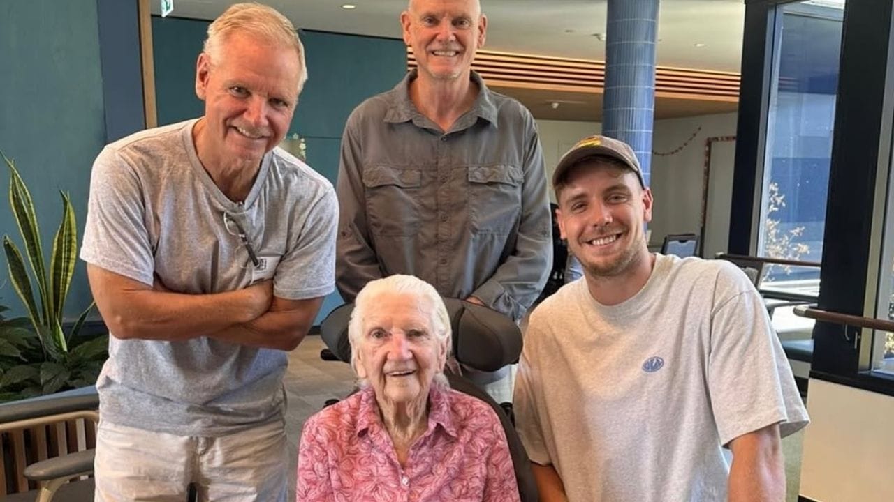 જોકે, ફ્રેન્ચાઇઝીઓએ ફક્ત તે રકમ ચૂકવવાની રહેશે જેટલી તેઓ બોલી લગાવે છે. આ IPL નિયમ ફક્ત વિદેશી ખેલાડીઓ પર જ લાગુ પડે છે. આ કારણે કેમેરોન ગ્રીનને 7.2 કરોડનું નુકસાન થયું છે.