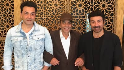 Dharmendra asthi visarjan : દેઓલ પરિવારે હરિદ્વાર પહોંચી ધર્મેન્દ્રના અસ્થિઓનું ગંગામાં વિસર્જિન કર્યું