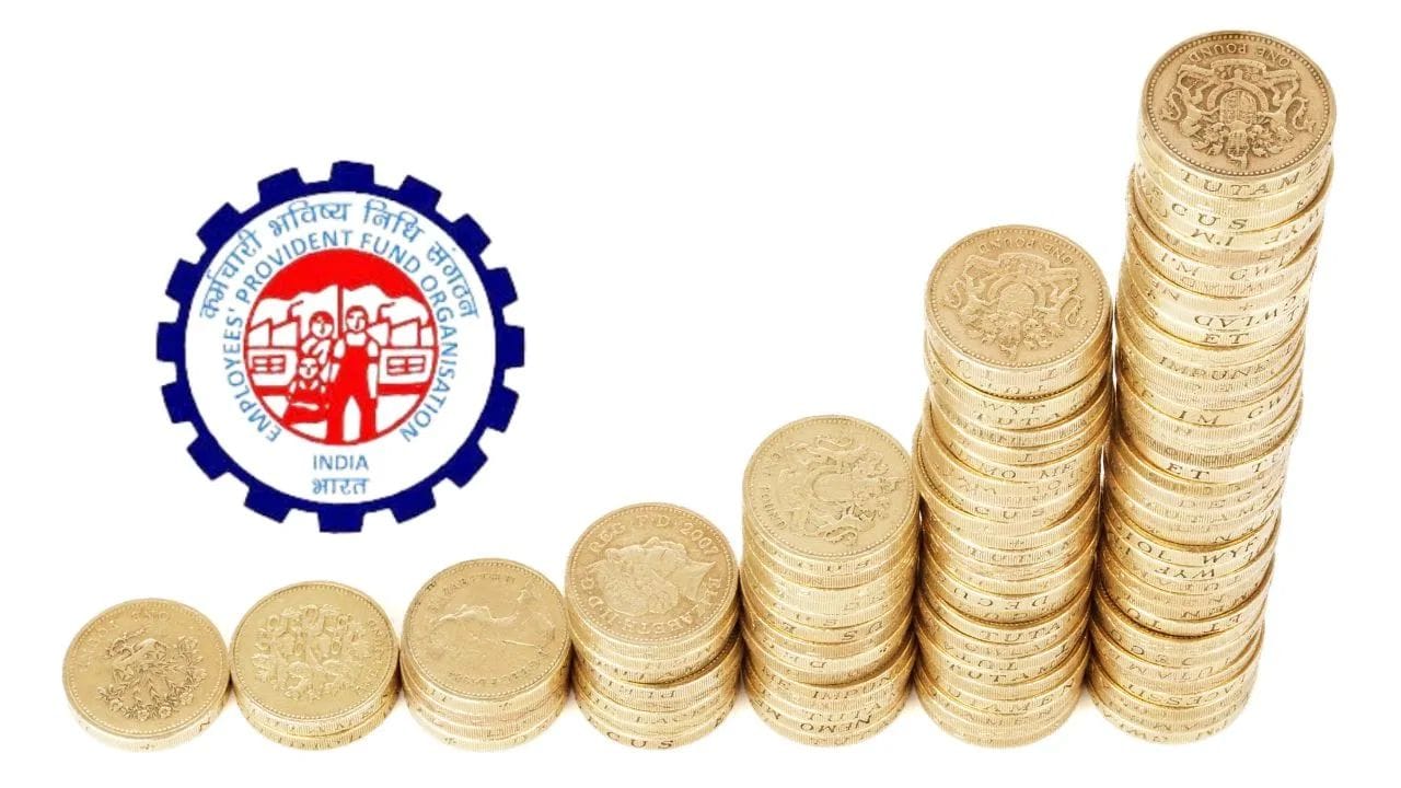 EPFO એ સ્પષ્ટ કર્યું છે કે અનેક કિસ્સાઓમાં કર્મચારીના મૃત્યુ બાદ તેમના પરિવારના કર્મચારી ડિપોઝિટ લિંક્ડ ઇન્શ્યોરન્સ (EDLI) દાવાઓ નકારી કાઢવામાં આવ્યા હતા અથવા ઓછું વળતર આપવામાં આવ્યું હતું. કારણ કે અધિકારીઓએ સેવા સમયગાળાની ખોટી ગણતરી કરી હતી. આ પ્રકારની વિસંગતતાઓ દૂર કરવા માટે EPFO એ આ નવો પરિપત્ર જાહેર કર્યો છે.