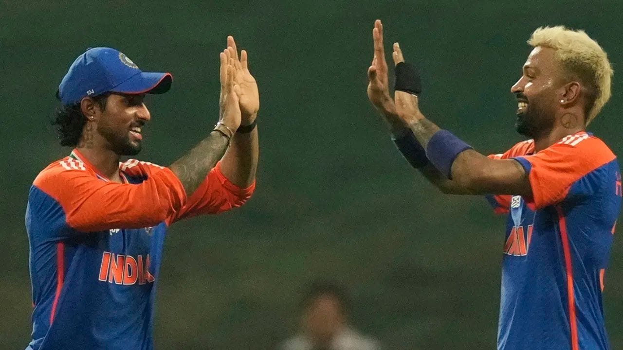 જોકે, દક્ષિણ આફ્રિકા સામેની શ્રેણી પહેલા હાર્દિક પંડ્યા બે T20 મેચ પણ રમશે. તે 2 ડિસેમ્બરે પંજાબ સામે અને 4 ડિસેમ્બરે ગુજરાત સામે મેદાનમાં ઉતરશે.