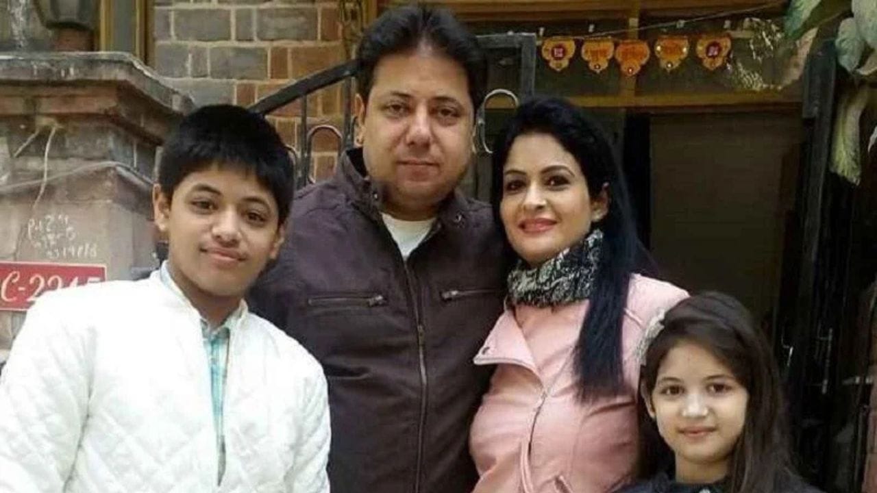 Harshaali Malhotra family tree (5)