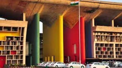 અજાણ્યા વ્યક્તિઓ વિરુદ્ધ FIR દાખલ: હરિયાણા પોલીસ દ્વારા વકીલ પર કથિત હુમલાના કેસમાં પંજાબ સરકારે હાઇકોર્ટને કહી આ વાત