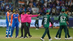 કોઈ ખેલાડી અપશબ્દ બોલે તો શું સજા આપવામાં આવે છે?