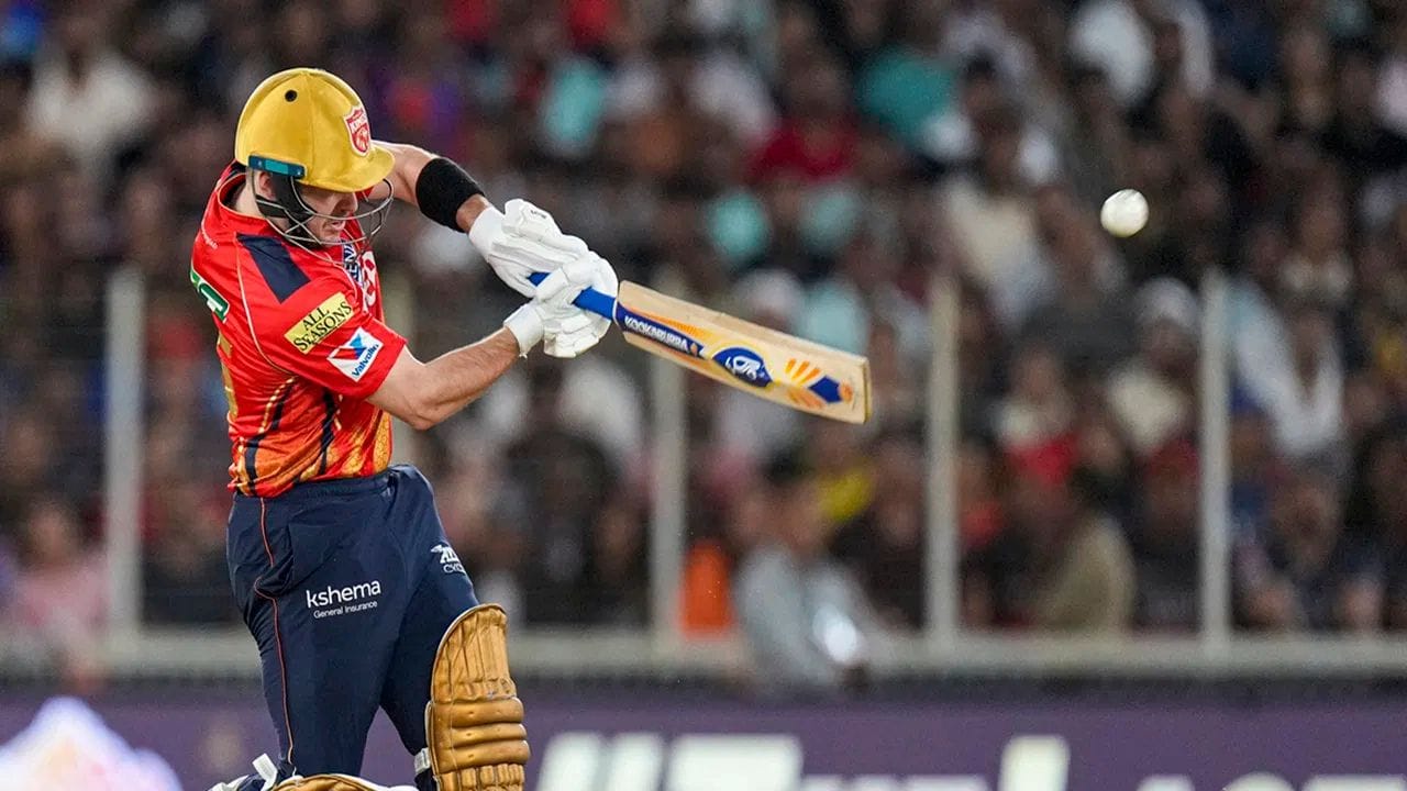 જોશ ઇંગ્લિસે IPL 2025માં 11 મેચમાં 30.88 ની સરેરાશથી 278 રન બનાવ્યા હતા. તેનો સ્ટ્રાઈક રેટ 160 થી વધુ હતો. તે ટોપ ઓર્ડરથી લઈને નંબર 6 સુધી ગમે ત્યાં બેટિંગ કરી શકે છે. (PC:PTI)